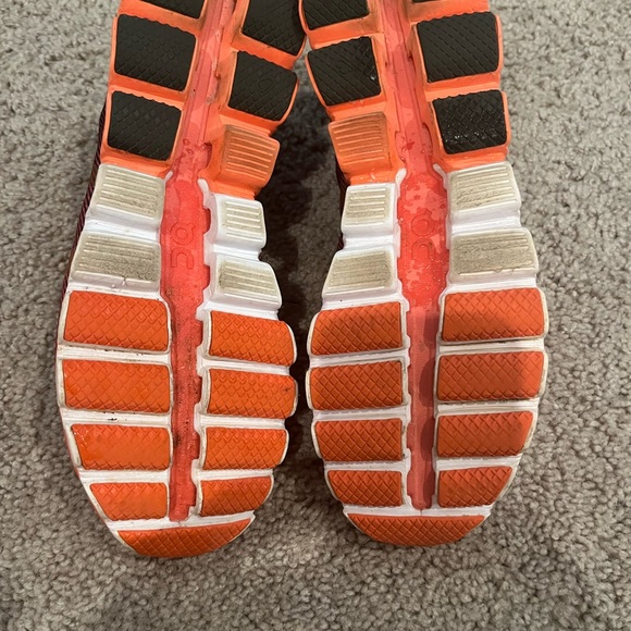 ON Womens Cloud Running Coral Orange & Navy Lightweight Running Shoes, 8.5. - Picture 6 of 8